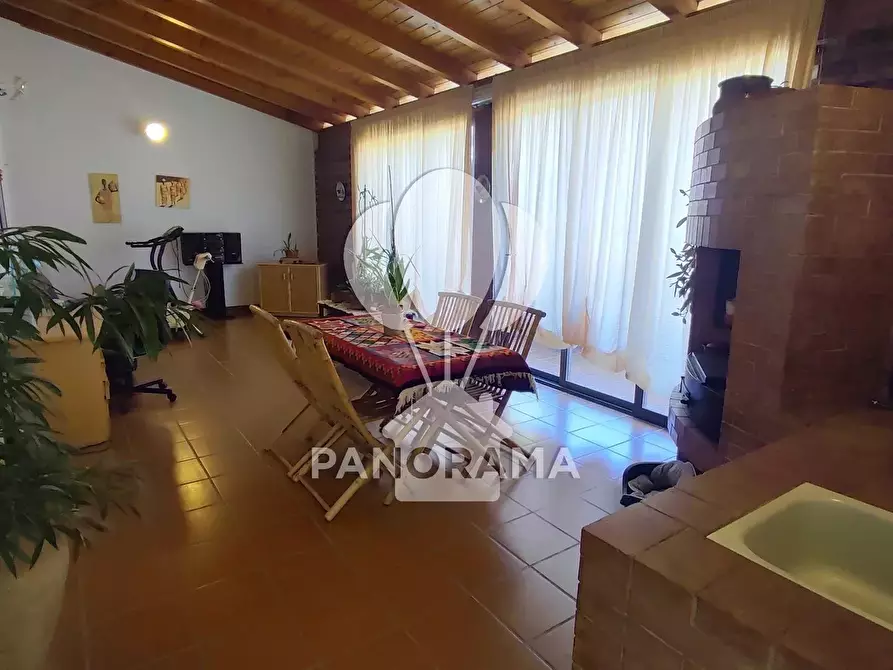 Immagine 57 di Casa trifamiliare in vendita  in Via Florio a Alcamo