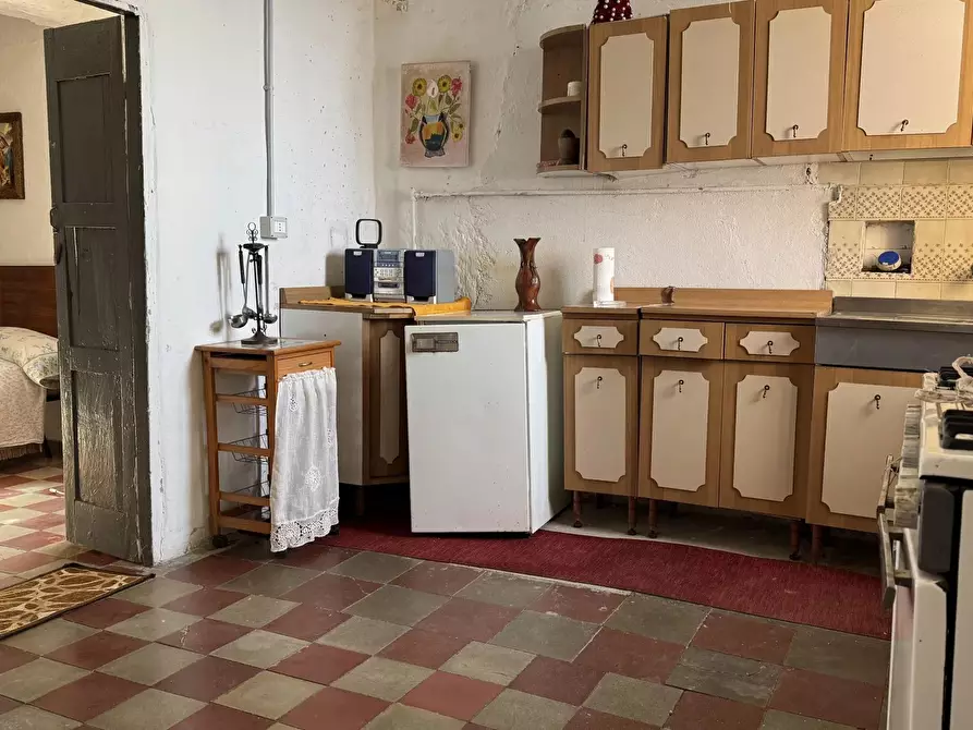 Immagine 3 di Casa trifamiliare in vendita  in Via Giosuè Carducci, 4 a Bianchi