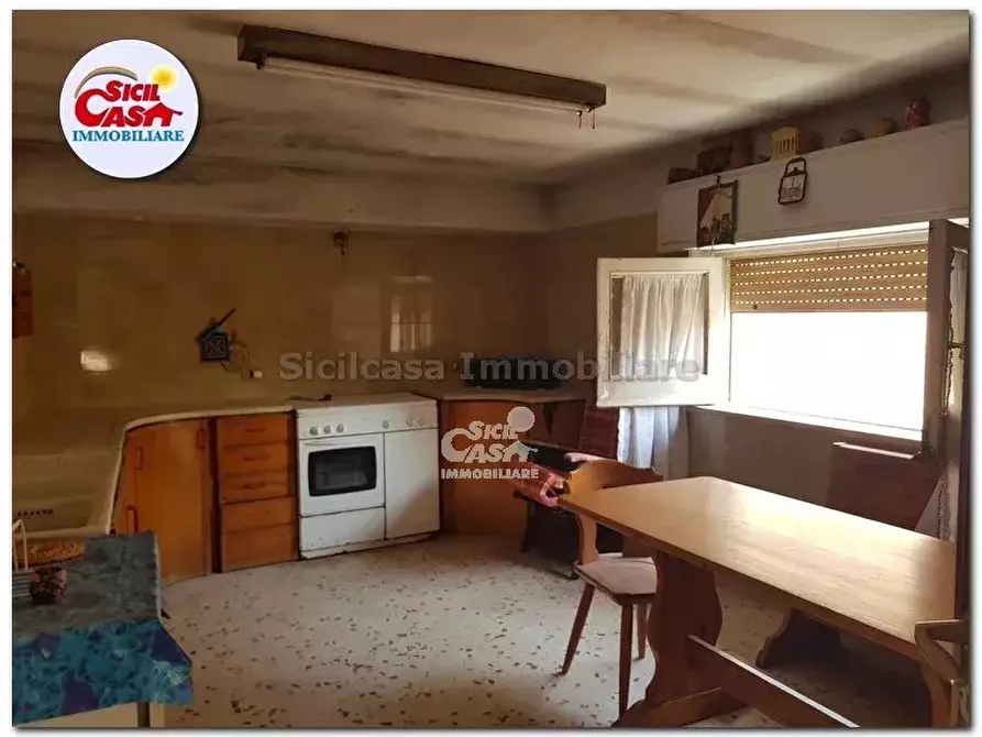 Immagine 4 di Casa trifamiliare in vendita  a Marsala