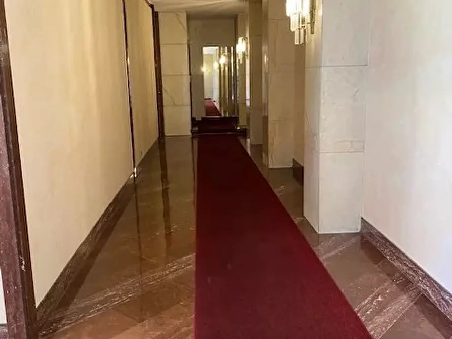 Immagine 21 di Casa trifamiliare in affitto  a Milano