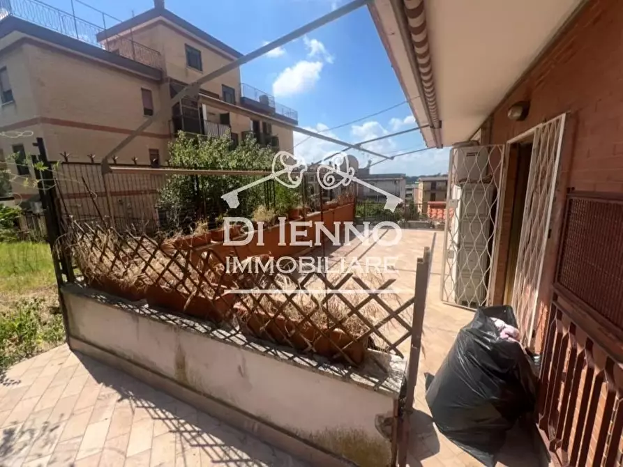 Immagine 17 di Casa trifamiliare in vendita  in Via Terranuova Bracciolini a Roma