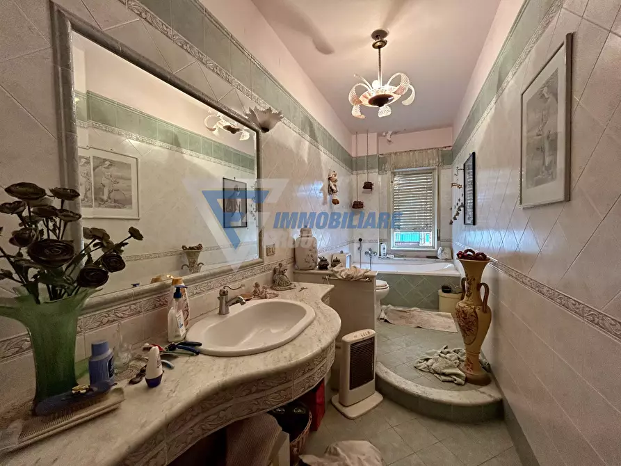 Immagine 13 di Casa trifamiliare in vendita  in Viale Tica a Siracusa