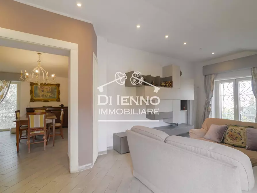 Immagine 9 di Casa trifamiliare in vendita  in Via Riserva del Bagno, 10 a Roma