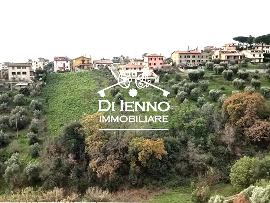 Immagine 4 di Casa trifamiliare in vendita  in Via Trento a Canale Monterano