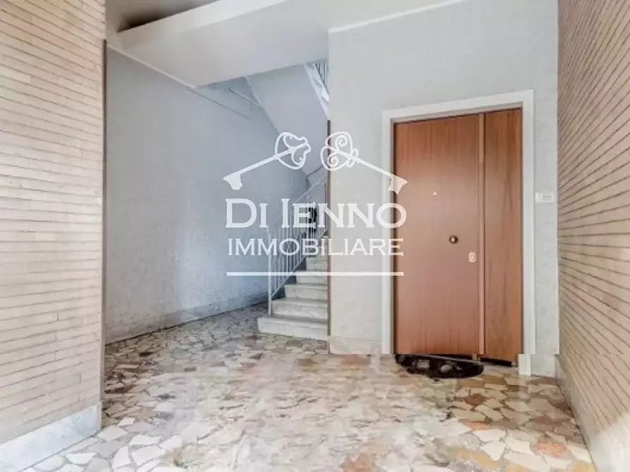 Immagine 6 di Casa trifamiliare in vendita  in Via della Rustica a Roma