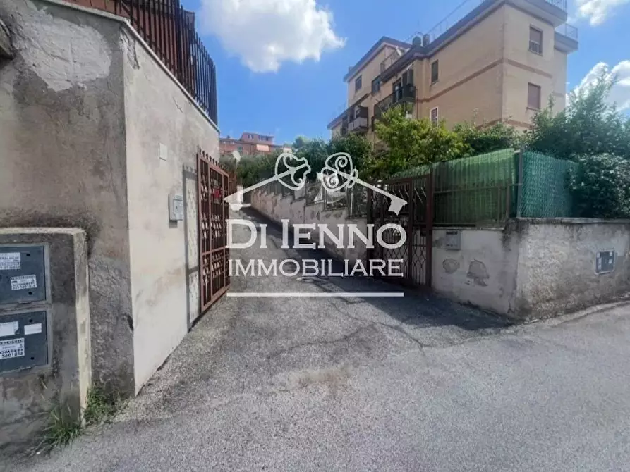 Immagine 21 di Casa trifamiliare in vendita  in Via Terranuova Bracciolini a Roma