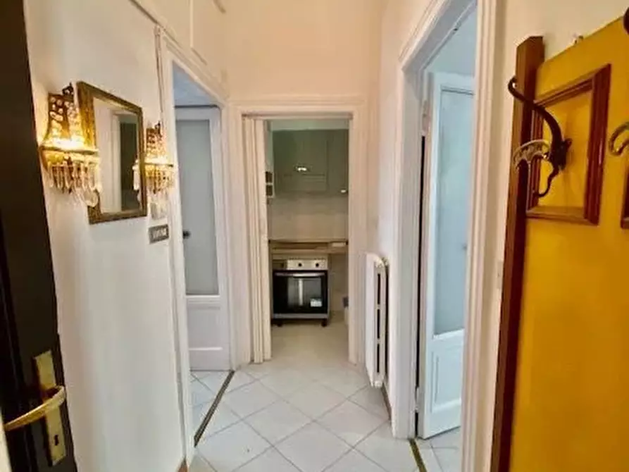 Immagine 5 di Casa trifamiliare in affitto  in Via Giovanni Battista Morgagni, 2 a Milano