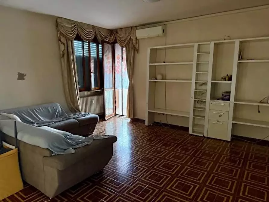 Immagine 3 di Casa trifamiliare in vendita  a Conegliano