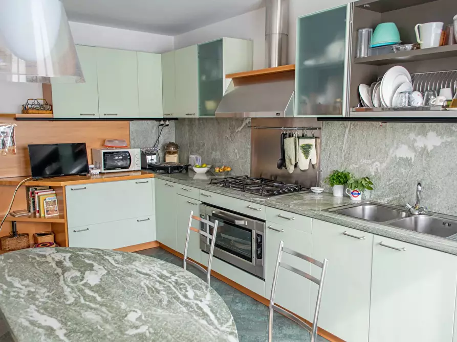 Immagine 4 di Casa trifamiliare in vendita  a Ventimiglia