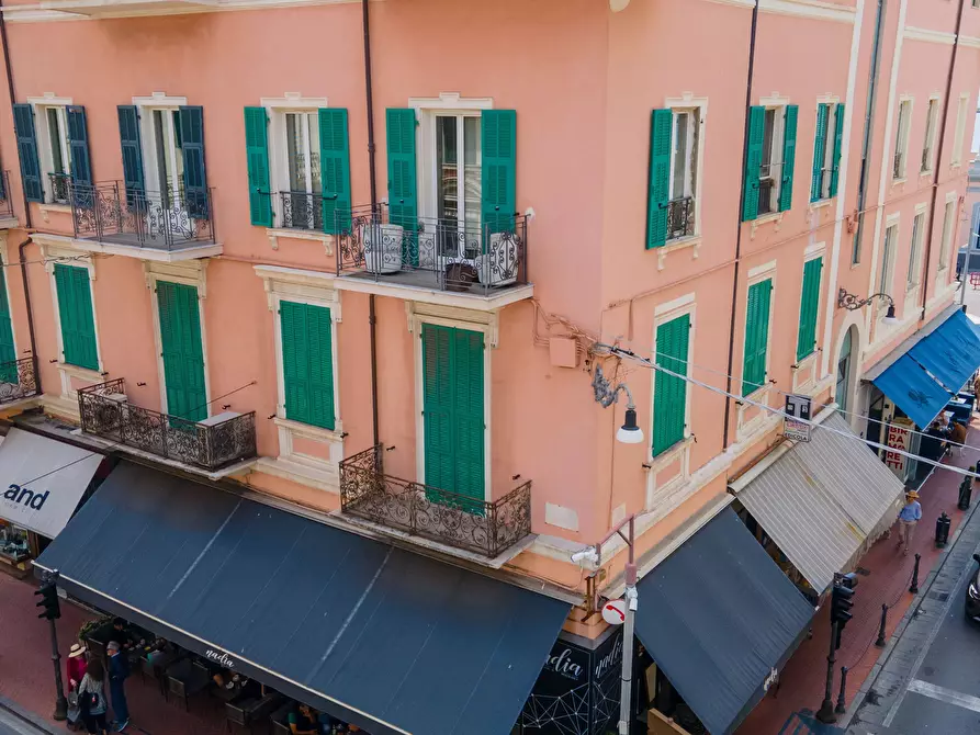 Immagine 1 di Casa trifamiliare in vendita  in Via Roma, 5 a Bordighera