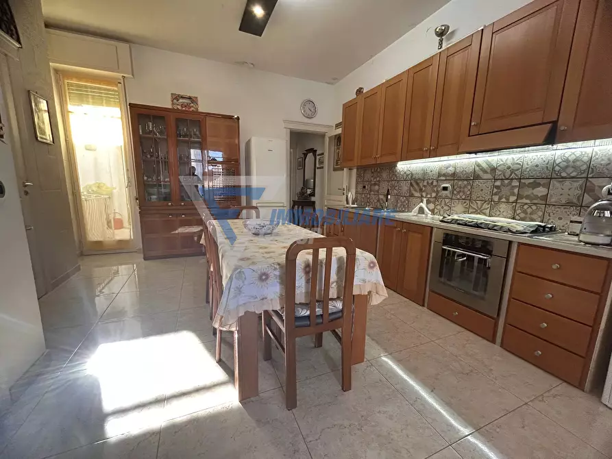 Immagine 6 di Casa trifamiliare in vendita  in Via Isonzo a Siracusa