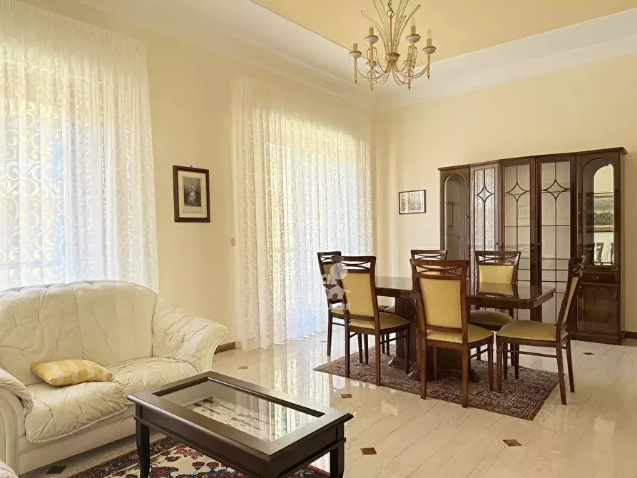 Immagine 1 di Casa trifamiliare in vendita  a Marsala