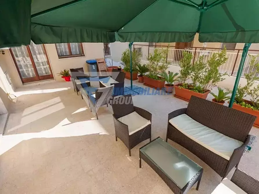 Immagine 15 di Casa trifamiliare in vendita  in Viale Epipoli a Siracusa