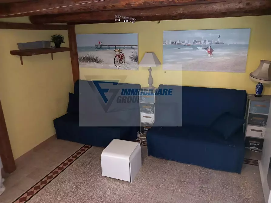 Immagine 9 di Casa trifamiliare in vendita  in Via Dei Cordari a Siracusa