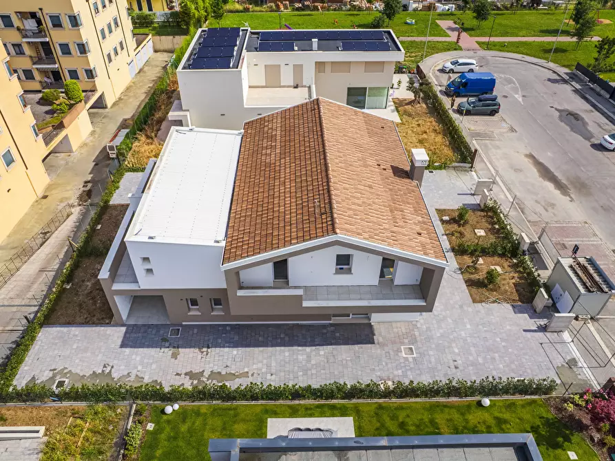 Immagine 12 di Terreno edificabile in vendita  a Albignasego