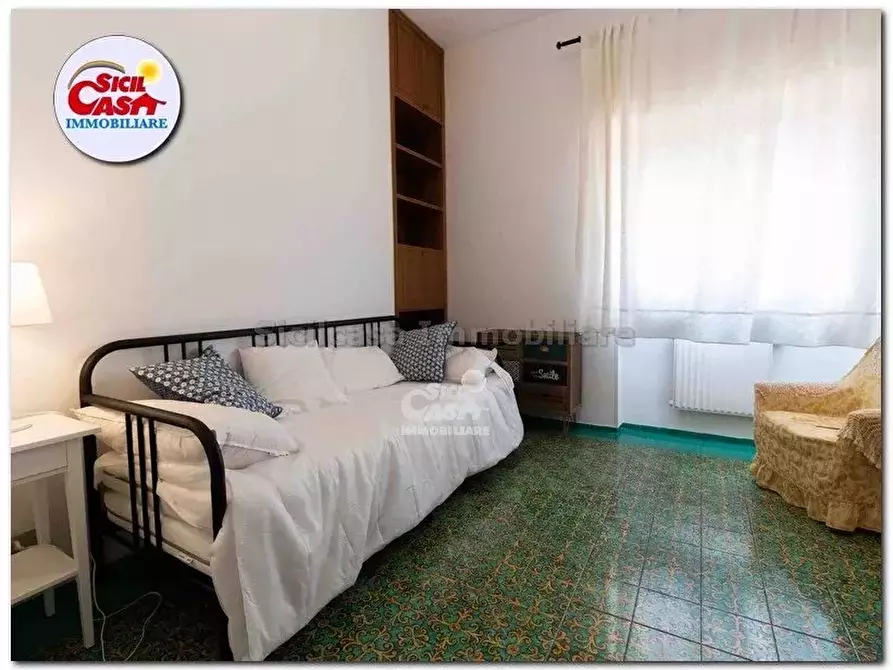 Immagine 10 di Casa trifamiliare in affitto  a Marsala