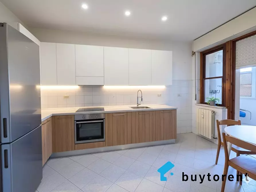 Immagine 6 di Casa trifamiliare in vendita  in Via Monsignor Cogoni, 1 a Oristano