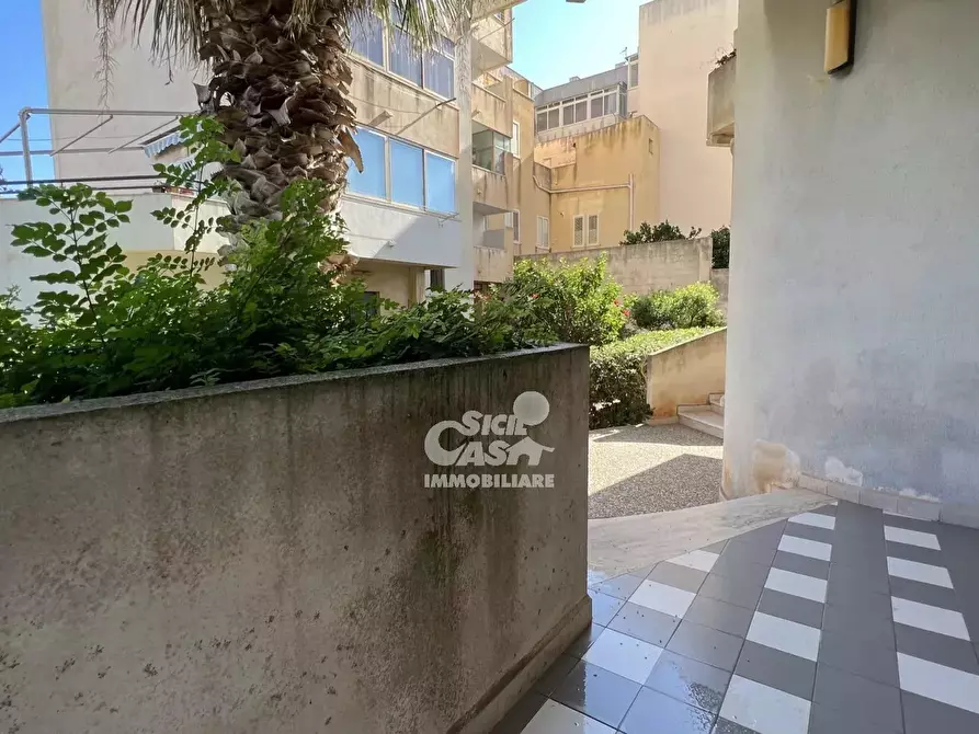 Immagine 10 di Castello in affitto  a Marsala