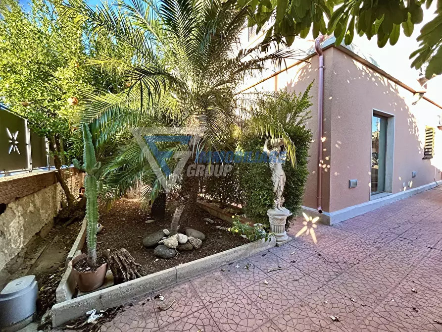 Immagine 20 di Casa trifamiliare in vendita  in Via Monte Pellegrino a Siracusa