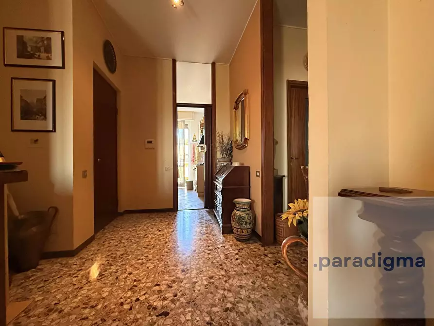 Immagine 2 di Casa trifamiliare in vendita  in Corso Montebello a Tortona