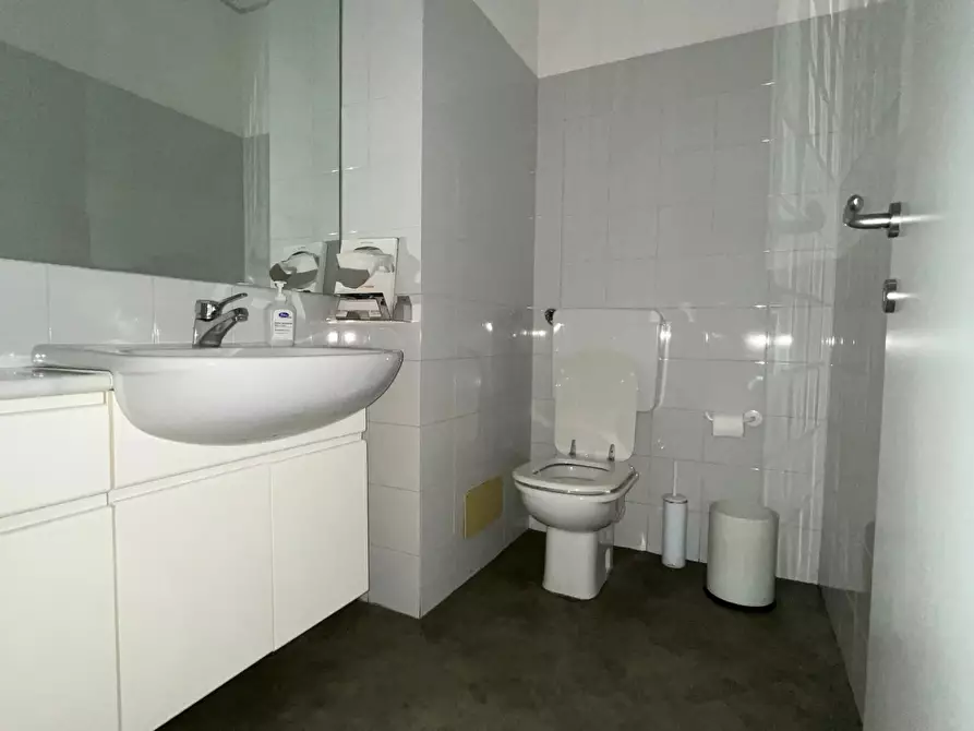 Immagine 12 di Castello in affitto  in Via Martiri della Liberazione a Chiavari