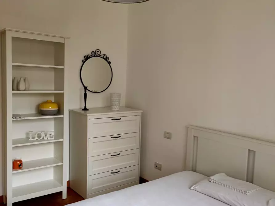 Immagine 4 di Casa trifamiliare in affitto  a Milano