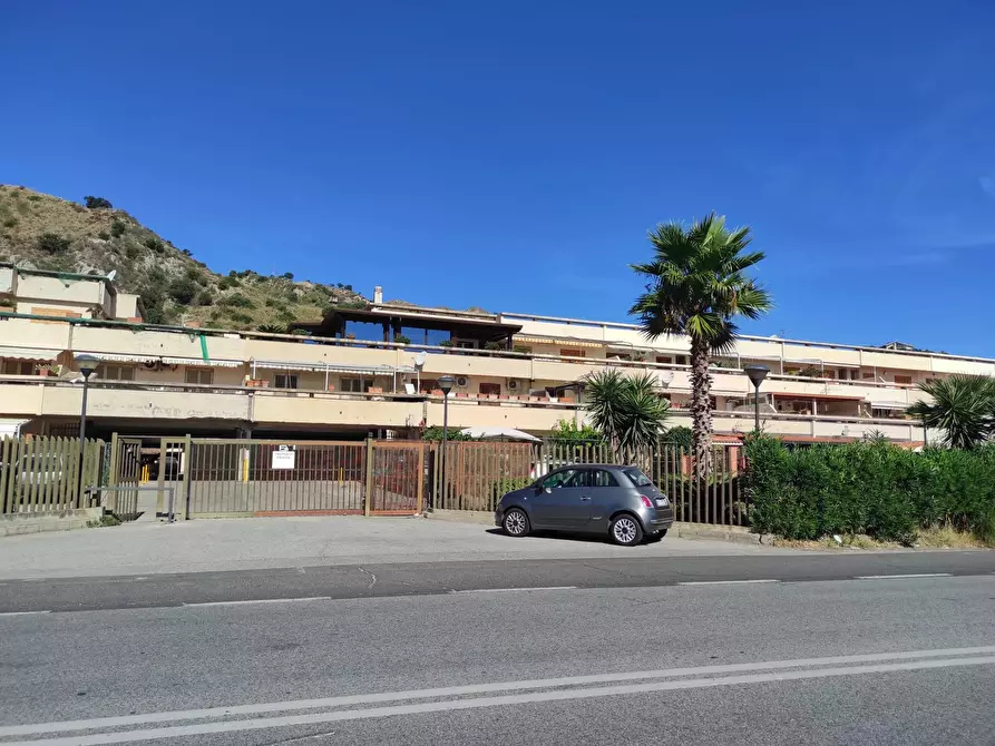 Immagine 3 di Casa trifamiliare in vendita  in Via Nazionale 337 a Messina