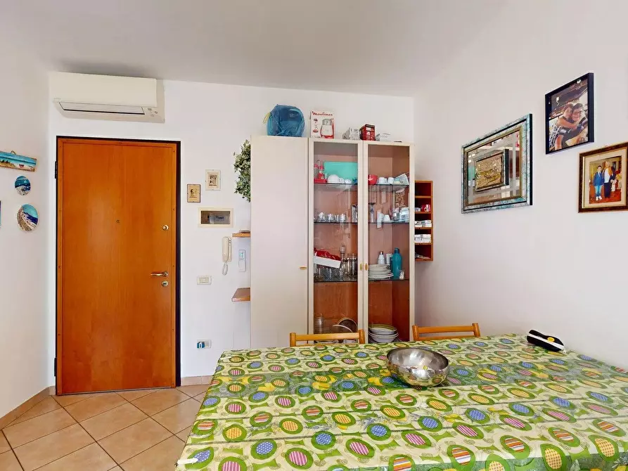 Immagine 5 di Casa trifamiliare in vendita  in Via Madonna degli Angeli 2A a Borghetto Santo Spirito