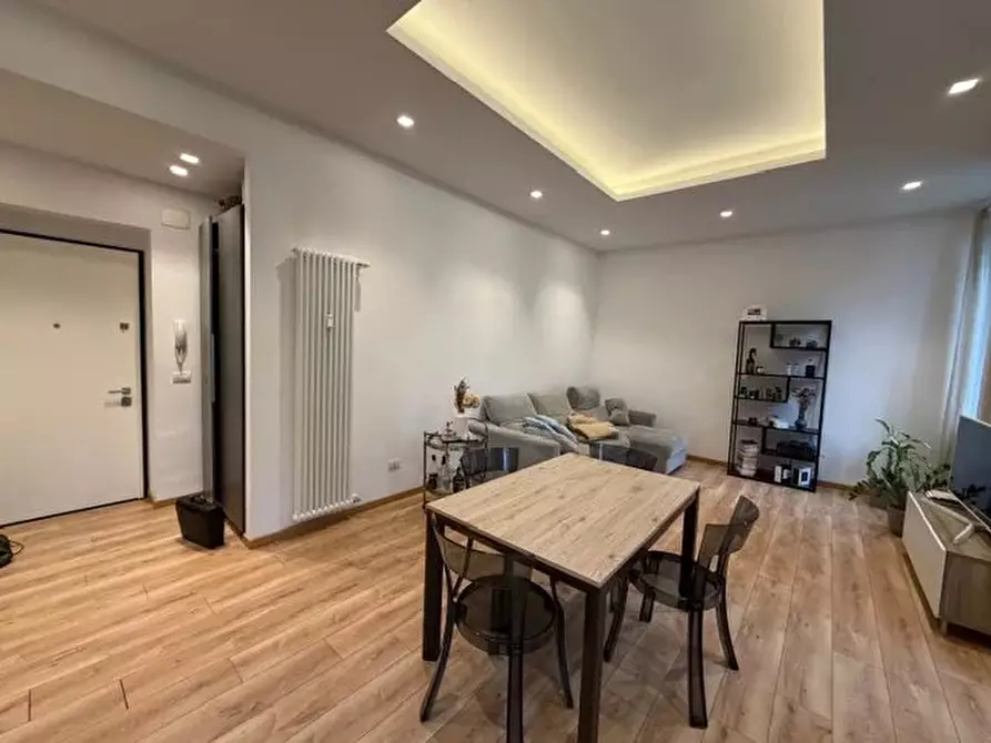 Immagine 4 di Casa trifamiliare in affitto  a Milano