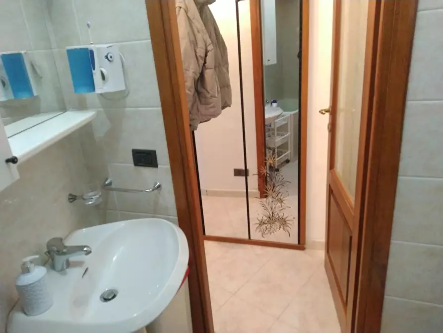 Immagine 7 di Casa trifamiliare in vendita  in Piazza Rocchetta, 15 a Ventimiglia