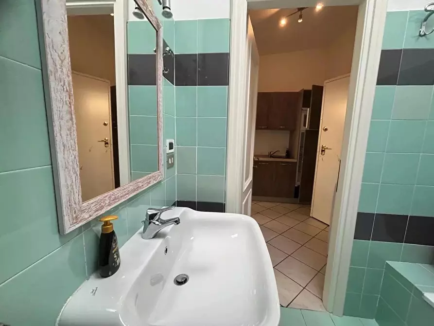 Immagine 8 di Casa trifamiliare in affitto  a Ventimiglia