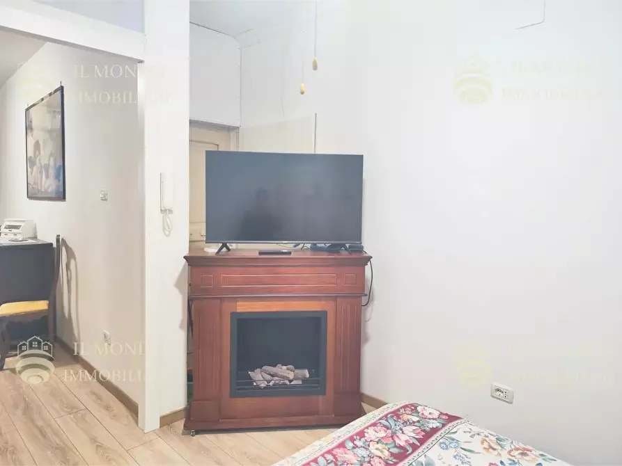 Immagine 41 di Casa trifamiliare in vendita  in Viale Luigi Greco Cretone a Palombara Sabina