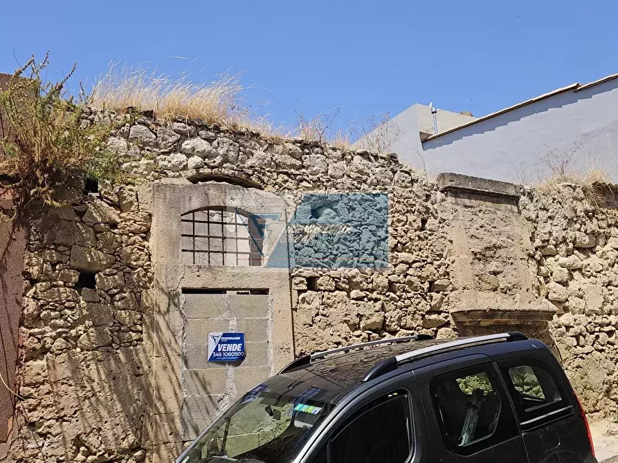 Immagine 1 di Casa trifamiliare in vendita  a Pachino