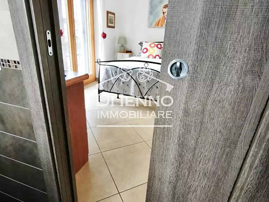 Immagine 8 di Casa trifamiliare in vendita  in Largo Ines Bedeschi a Roma