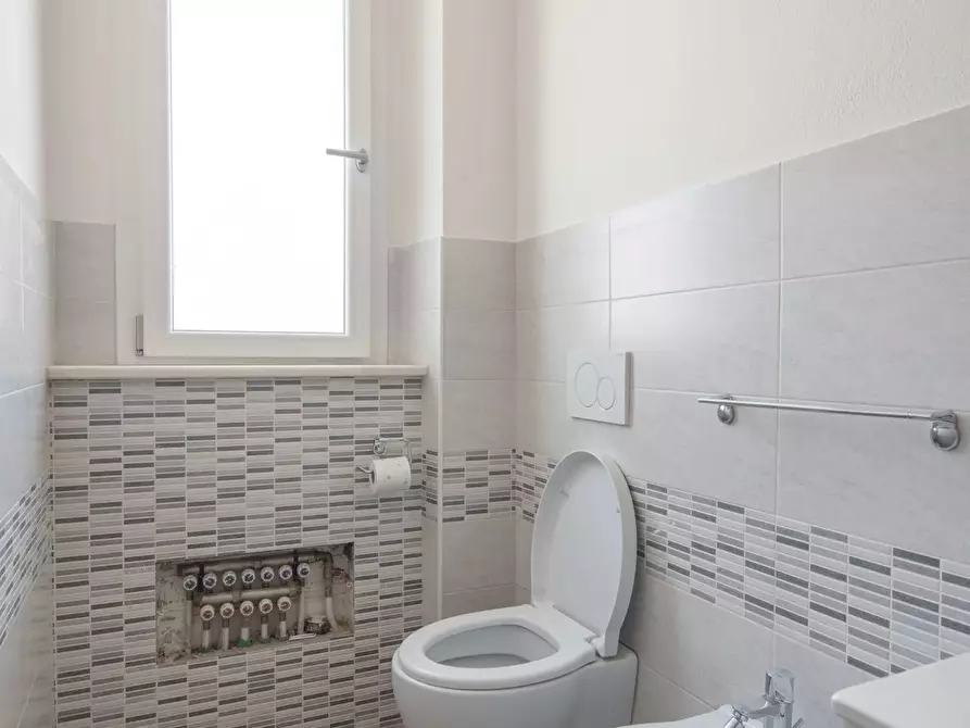 Immagine 25 di Casa trifamiliare in vendita  in Via Umbria, 1 a Macomer