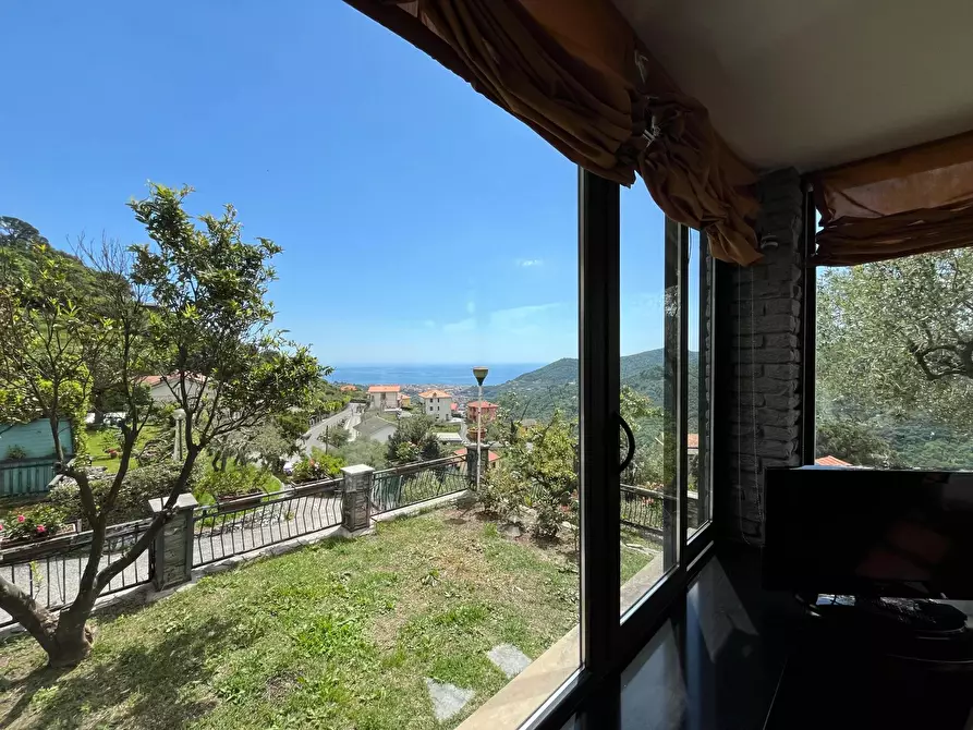 Immagine 1 di Casa trifamiliare in vendita  in via dei caduti a Coreglia Ligure