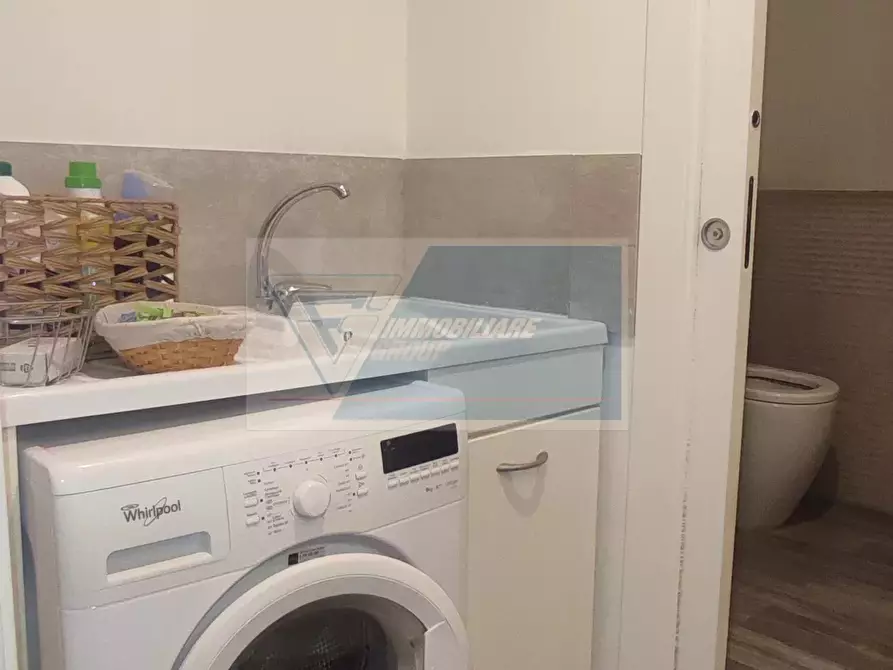 Immagine 13 di Casa trifamiliare in vendita  in Via Socrate a Siracusa