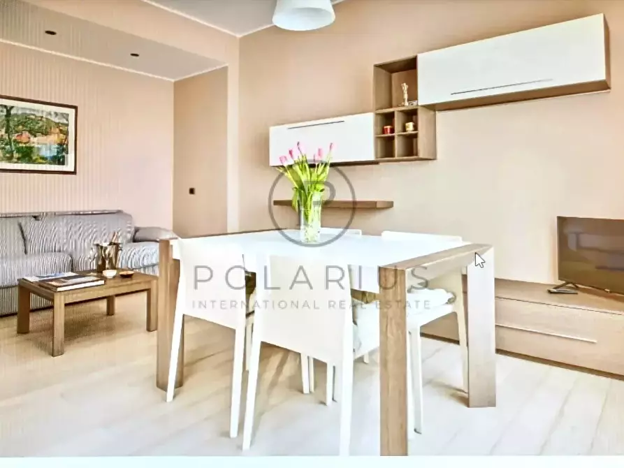 Immagine 2 di Attico in vendita  in Isola a Milano