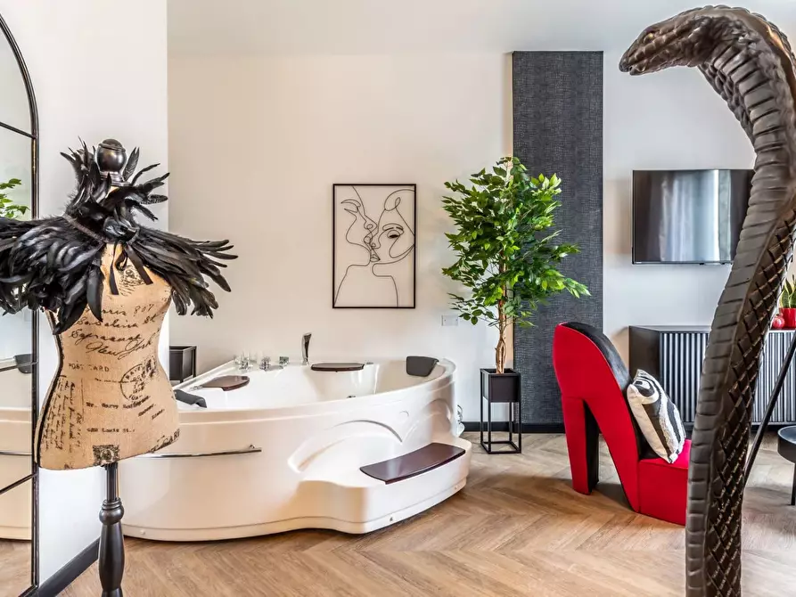 Immagine 4 di Casa trifamiliare in vendita  in Via Mario Angeloni, 107 a Perugia