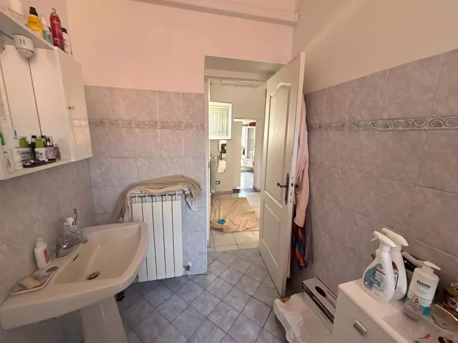 Immagine 10 di Casa trifamiliare in vendita  in Via Piemonte, 19 a Ventimiglia