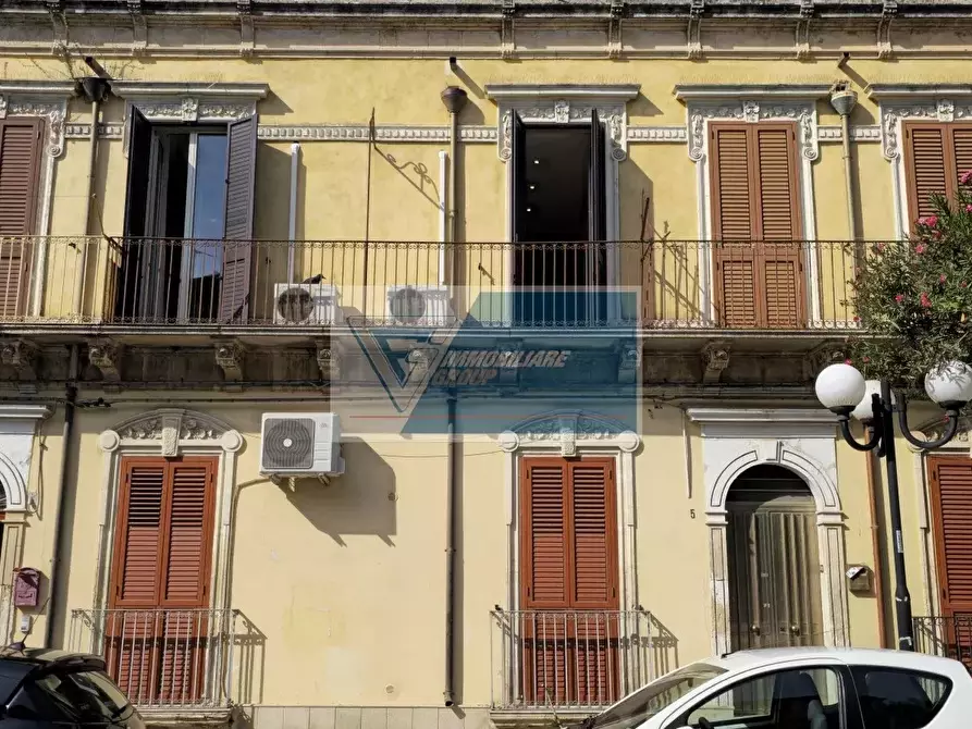 Immagine 10 di Casa trifamiliare in vendita  in Viale Principe di Piemonte, n.7 a Noto