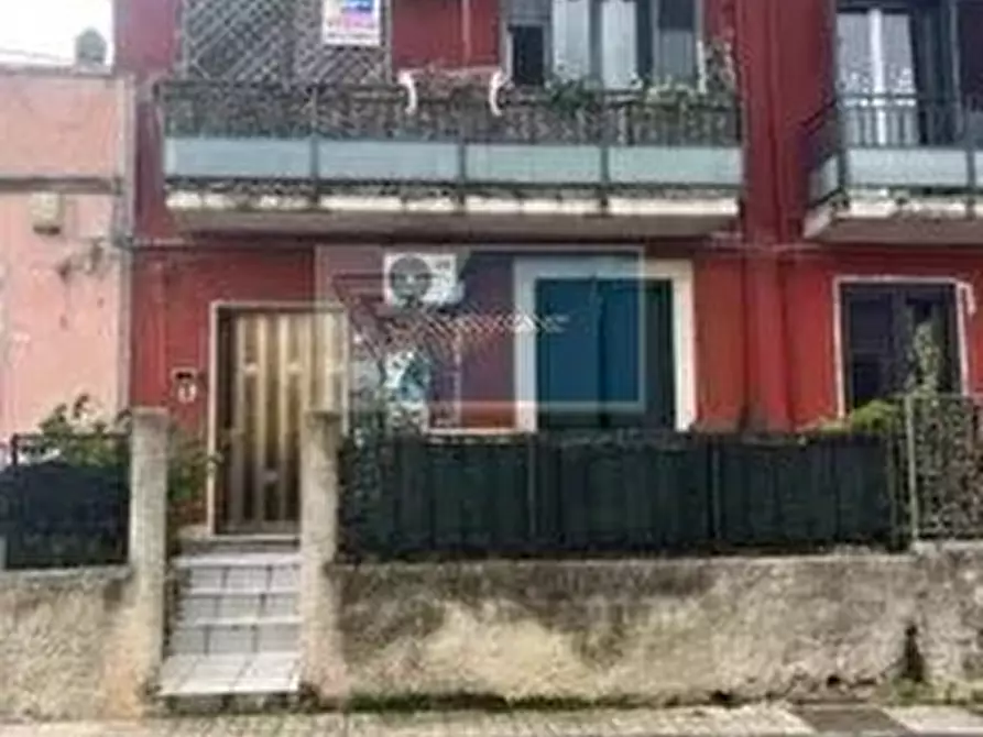 Immagine 1 di Casa trifamiliare in vendita  in Via Alcide De Gasperi a Siracusa