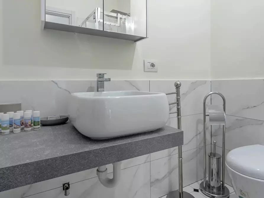 Immagine 22 di Casa trifamiliare in affitto  in Via Pontaccio, 2 a Milano