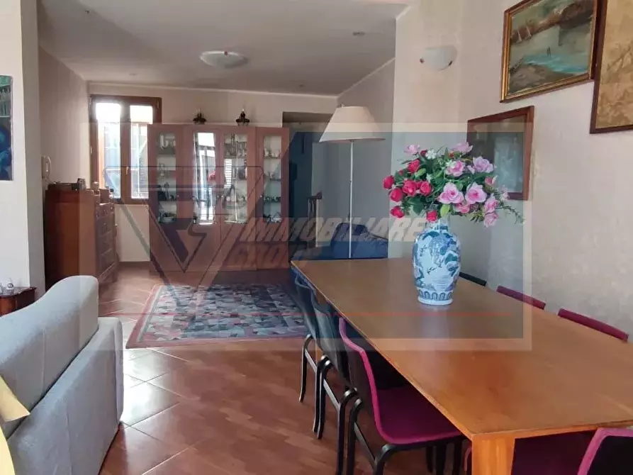 Immagine 4 di Casa trifamiliare in vendita  in VIA RIVIERA DIONISIO IL GRANDE a Siracusa