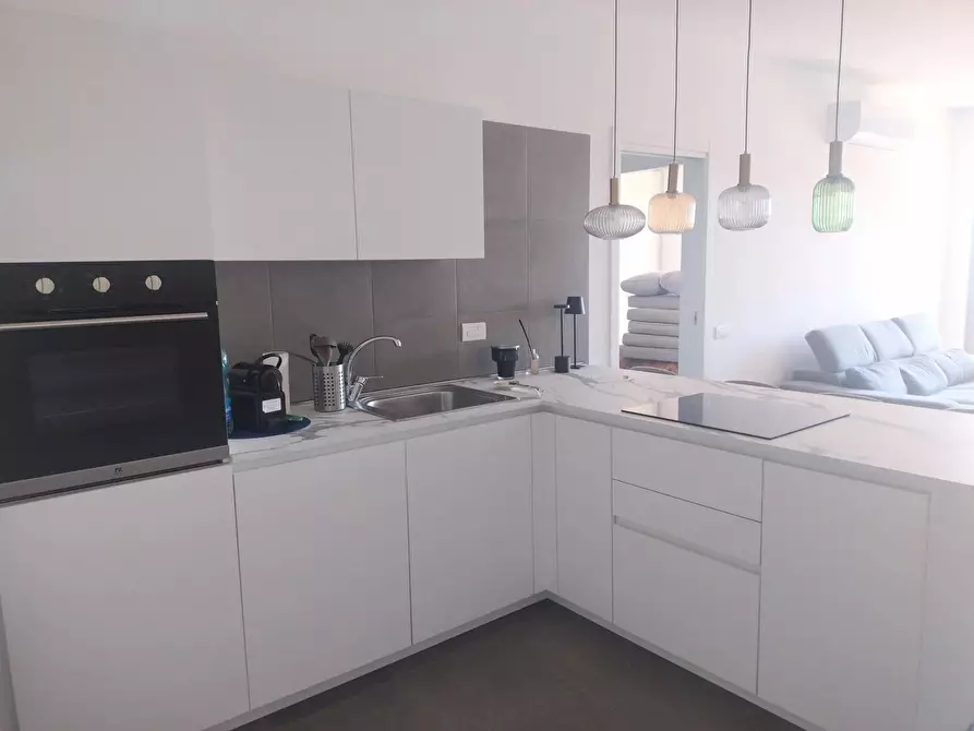 Immagine 11 di Casa trifamiliare in vendita  in Via Consolare Pompea, 1945 a Messina