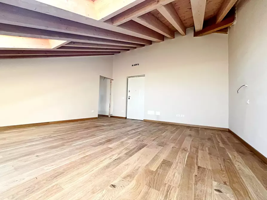 Immagine 17 di Casa trifamiliare in vendita  in Via Duchessa Canevaro a Avegno