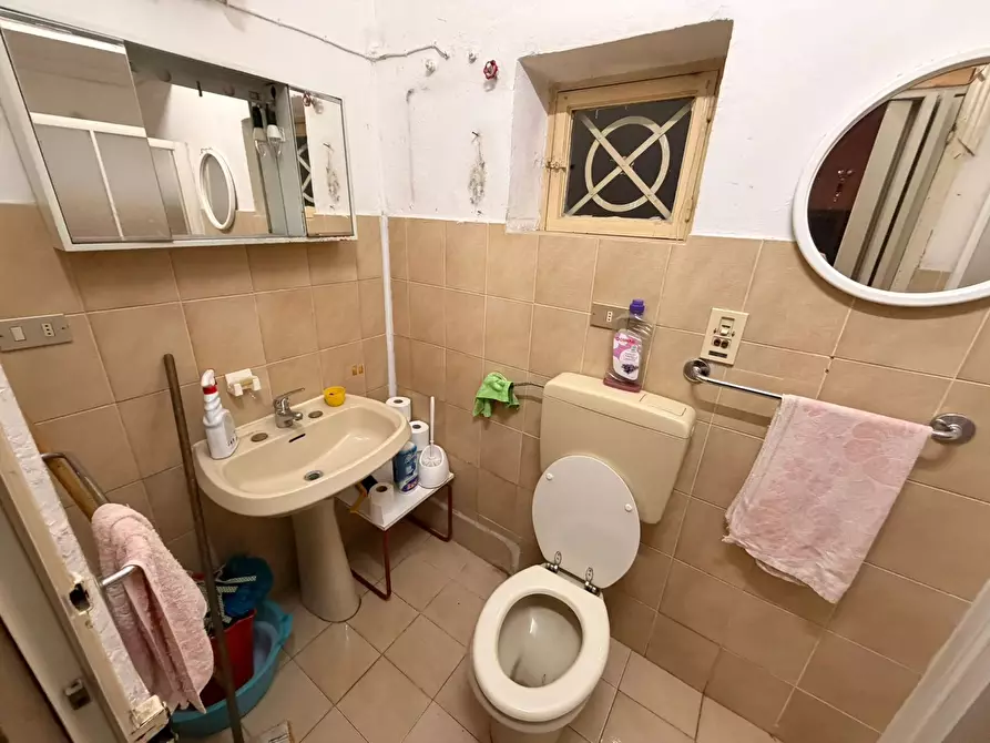 Immagine 8 di Casa trifamiliare in vendita  a Ventimiglia