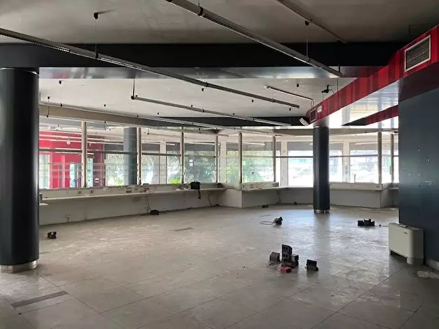 Immagine 28 di Attico in vendita  a Bernate Ticino