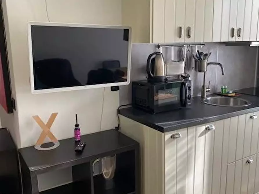 Immagine 2 di Casa trifamiliare in affitto  a Milano