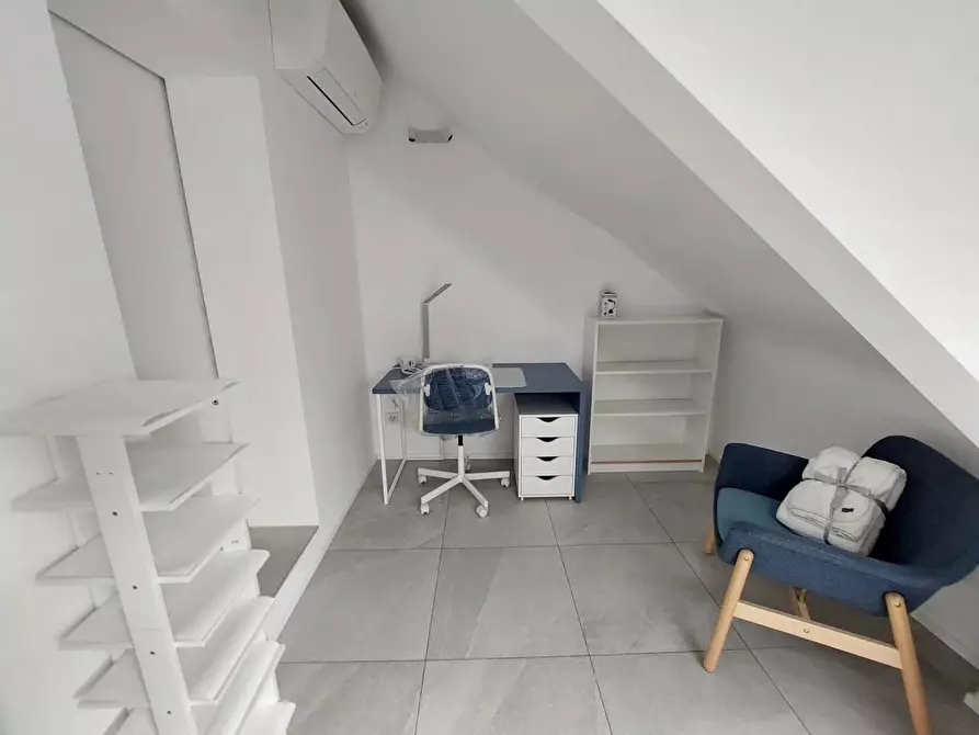 Immagine 7 di Casa trifamiliare in affitto  a Milano